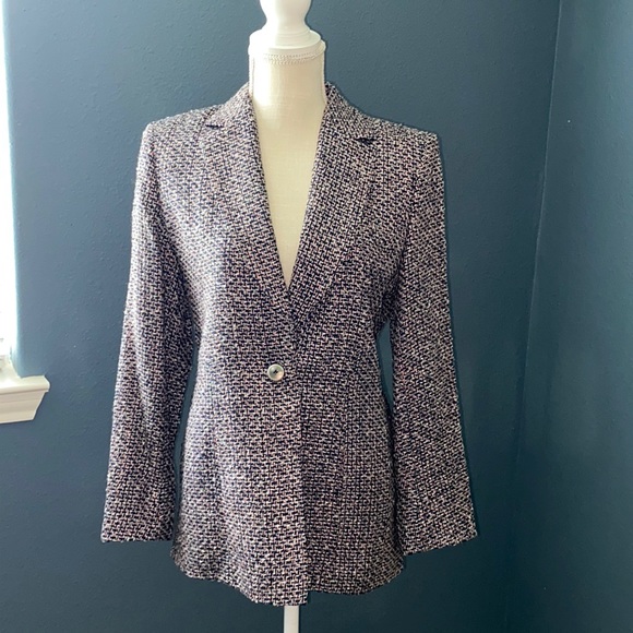 Austin Reed Jackets & Blazers - 🛍Austin Reed size 4 pink & navy blazer